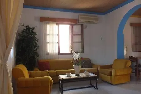 Zoe Apartment *